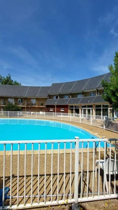 Avec Terrasse, Piscine, Parking, Honfleur Appartement *