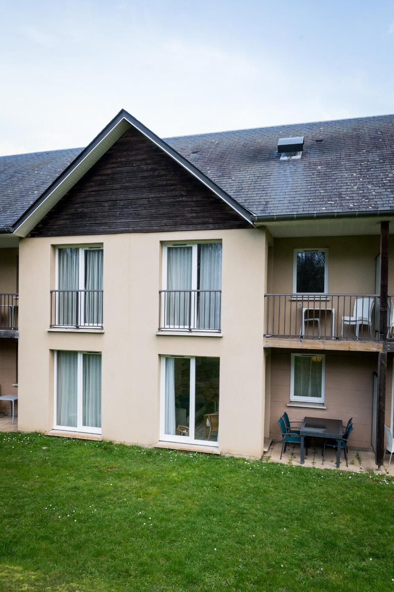 Avec Terrasse, Piscine, Parking, Honfleur Équemauville